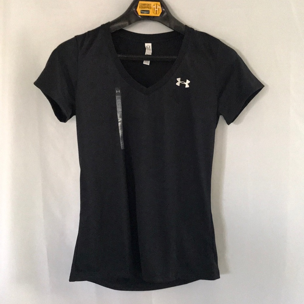 Under Armour Women’s Tech V-Neck short sleeve